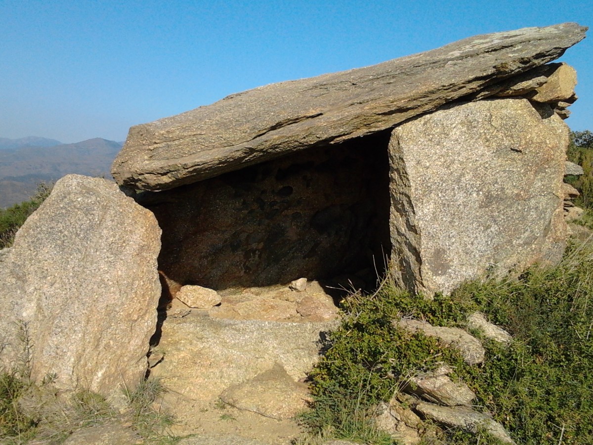 203. Ruta Megalítica des de Vilajuïga. Poblat medieval, Mas Ventós, Sant Onofre, Palau-saverdera i&nbsp;Pau