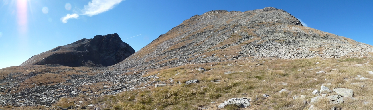 Puigedrós (primer terme) amb Coma d'Or al fons