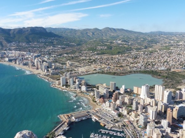 154. Penyal d’Ifac des de Calp amb el Trenet de la Marina (Metro&nbsp;Alacant)