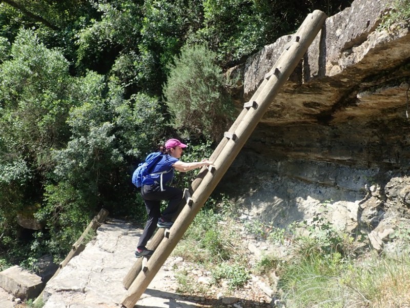 235. Camí equipat del torrent dels Abadals, meandre del Castell i els 8 ponts entre Castellbell i el Vilar i Sant Vicenç de&nbsp;Castellet